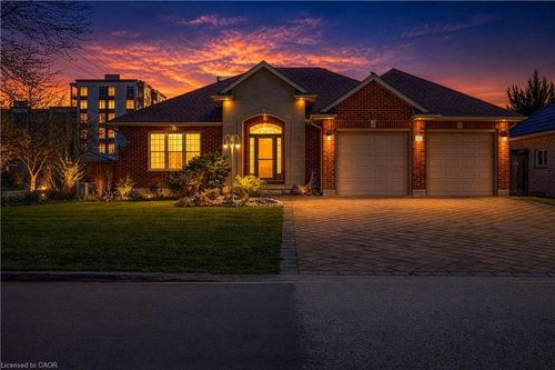 10 Prince Of Wales Gate, London, ON, N6H5M3 | Card Image