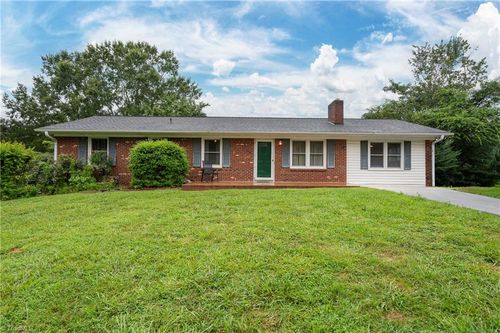 1095 Bethany Church Rd, Winston Salem, NC, 27107-9050 | Card Image