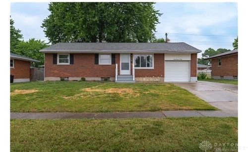 4701 Tall Oaks Dr, Dayton, OH, 45432-3242 | Card Image