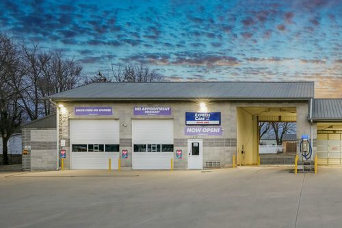 412 S Main St, Pleasant Hope, MO, 65725-8202 | Card Image