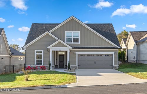 504 Chestnut Pl, Loudon, TN, 37774-2059 | Card Image