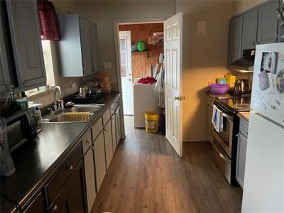 2130 A - Kitchen | Image 3