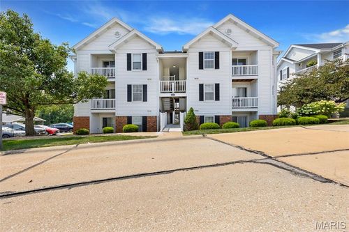 l-16535 Victoria Crossing Dr, Wildwood, MO, 63040-1457 | Card Image