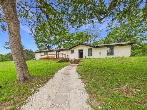 2001 Court Dr, Palestine, TX, 75803-6707 | Card Image