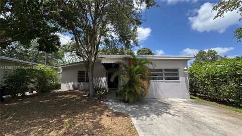 317 Ne 87th St, El Portal, FL, 33138-3019 | Card Image