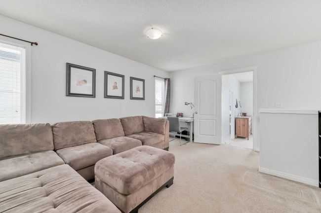 117 Royal Birch Mews Nw, Home with 3 bedrooms, 3 bathrooms and 4 parking in Calgary AB | Image 19