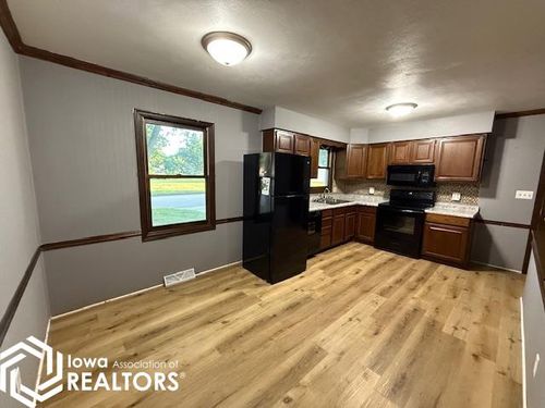 1203 E Madison St, Mount Pleasant, IA, 52641-1825 | Card Image