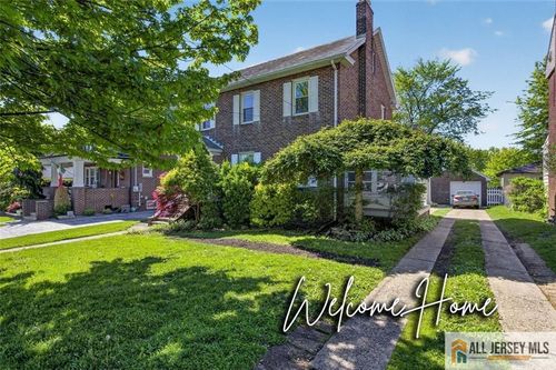 113 E Prospect Ave, Woodbridge, NJ, 07095-3502 | Card Image