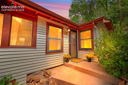 117 Pinon Ln, Manitou Springs, CO, 80829-2317 | Card Image
