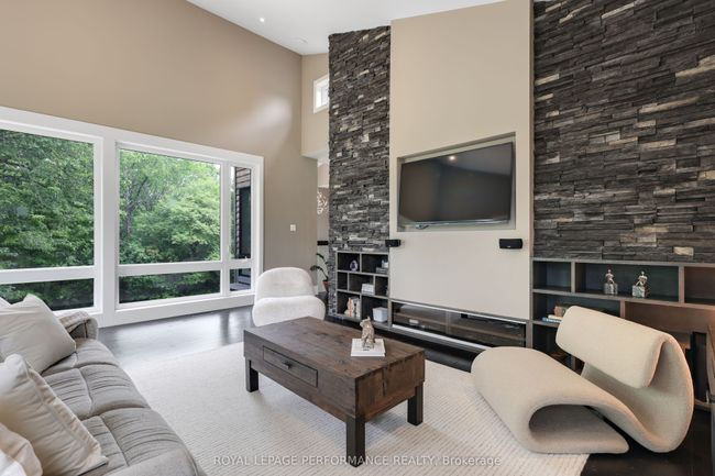 1141 Julia Crt, House other with 3 bedrooms, 3 bathrooms and 7 parking in Dunrobin ON | Image 15