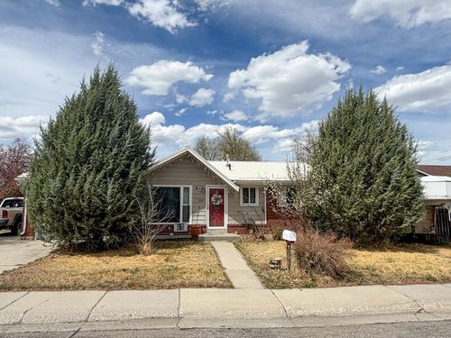 839 S 6th St, Lander, WY, 82520-3645 | Card Image