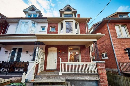 upper-200 Heward Ave, Toronto, ON, M4M2T7 | Card Image