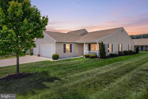 180-1392 Chami Dr, Spring Grove, PA, 17362-8582 | Card Image
