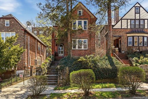 232 W 259th St, Bronx, NY, 10471-1924 | Card Image