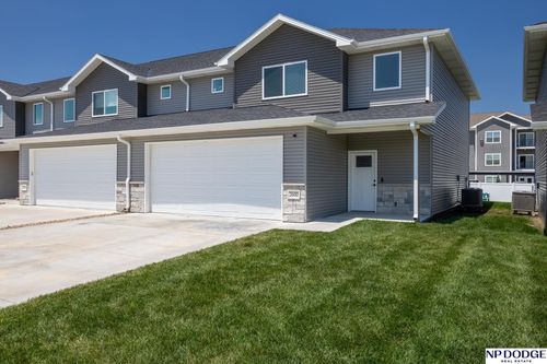 2600 W B St, Lincoln, NE, 68522-1218 | Card Image
