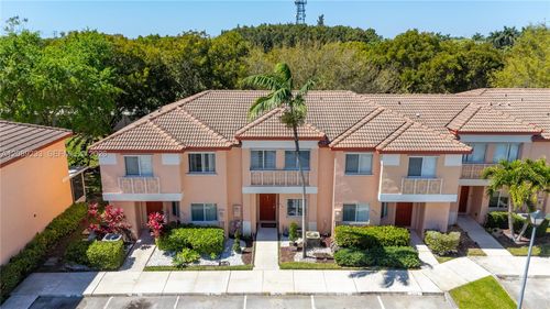816 Nw 208th Way, Pembroke Pines, FL, 33029-2196 | Card Image