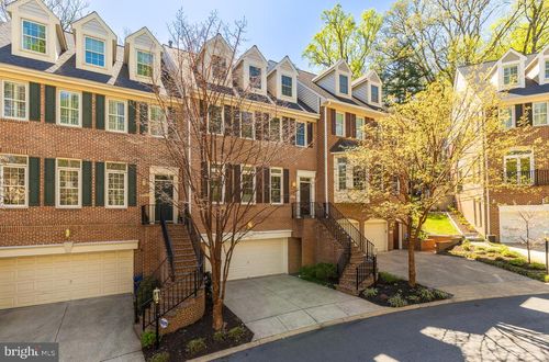 2170 21st Ct N, ARLINGTON, VA, 22201-3608 | Card Image