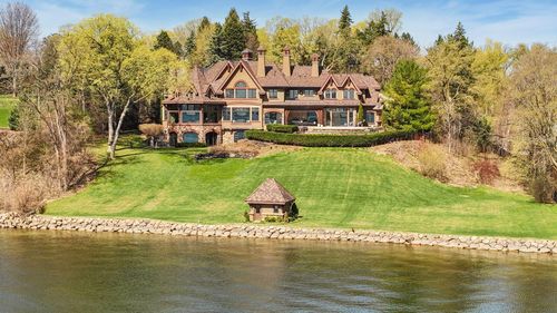 358 Ferndale Road S, Wayzata, MN, 55391 | Card Image