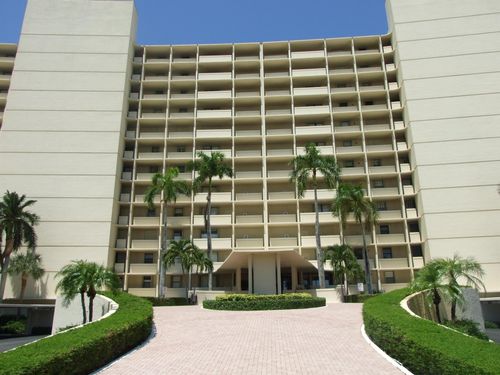 apt-522-130 Lakeshore Dr, North Palm Beach, FL, 33408-3611 | Card Image
