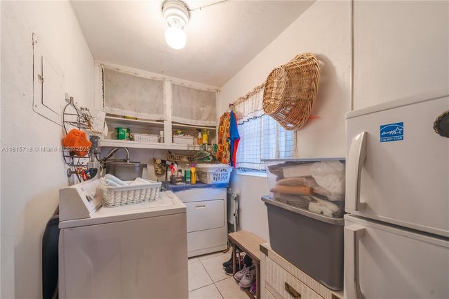 5803 Nw 85 Th Ter, House other with 2 bedrooms, 2 bathrooms and null parking in Tamarac FL | Image 18