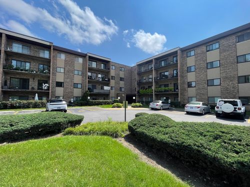 416-725 W Huntington Commons Rd, Mount Prospect, IL, 60056-5133 | Card Image