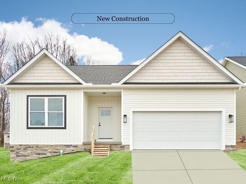 400 Thorn Way, Doylestown, OH, 44230-1723 | Card Image