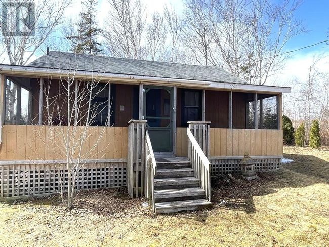 609 Queens Point Rd, Home with 7 bedrooms, 3 bathrooms and null parking in Grand Tracadie PE | Image 4