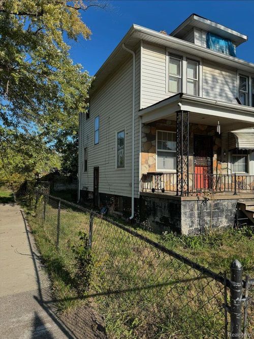 6028 Seminole St, Detroit, MI, 48213-2584 | Card Image