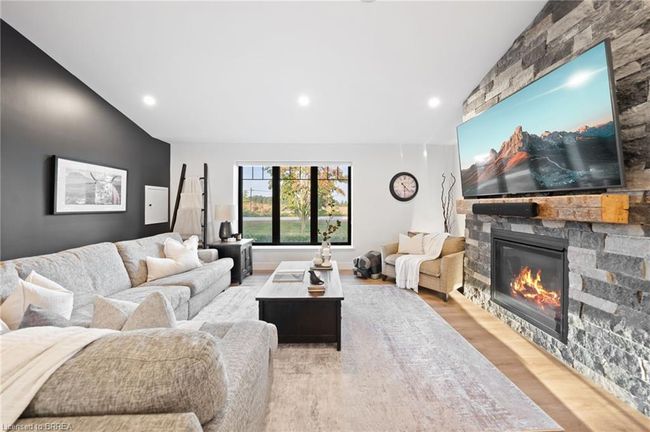 311 St George Rd, House other with 5 bedrooms, 2 bathrooms and 9 parking in Saint George ON | Image 9