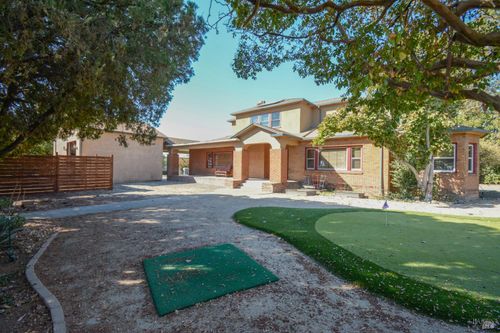 811 N 1st St, Dixon, CA, 95620-2402 | Card Image