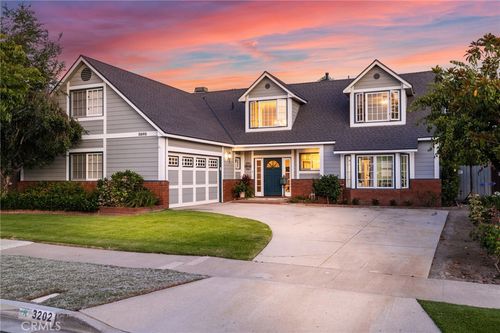 3202 Blume Dr, Rossmoor, CA, 90720-4813 | Card Image