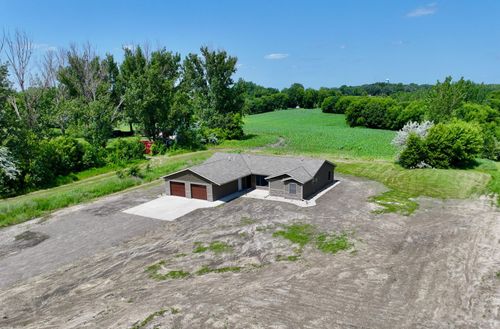 1722 41st Ave Ne, Willmar, MN, 56201-9463 | Card Image
