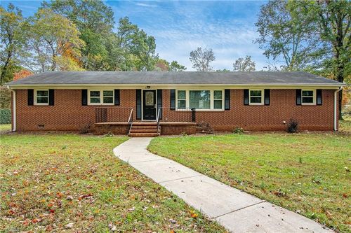 2009 Kello Dr, Greensboro, NC, 27455-1125 | Card Image