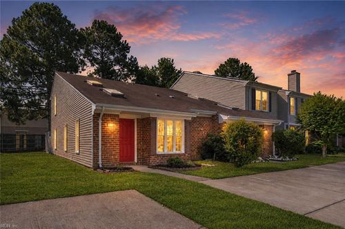 416 Hollomon Dr, Hampton, VA, 23666-4926 | Card Image