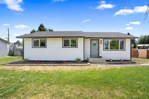 19122 E Valleyway Ave, Spokane Valley, WA, 99016-8605 | Card Image