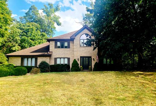 5N461 Hidden Springs Dr, St. Charles, IL, 60175-8245 | Card Image