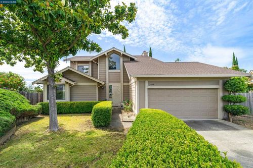 2409 Lighthouse Ct, Fairfield, CA, 94534-1850 | Card Image
