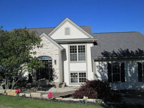118 Manchester Drive, Waukesha, WI, 53188 | Card Image