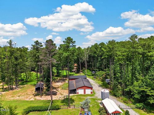 2570 Tarheel Rd, Benson, NC, 27504-7950 | Card Image