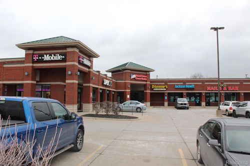 3171 Fort St, Wyandotte, MI, 48192-5312 | Card Image