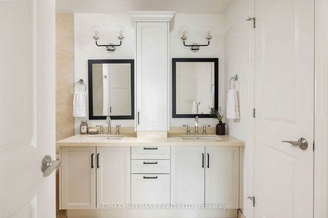 401 - 1 Rainsford Rd, Condo with 3 bedrooms, 3 bathrooms and 2 parking in Toronto ON | Image 18