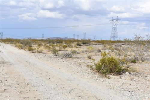 34630 Longview Road, Pearblossom, CA, 93553 | Card Image