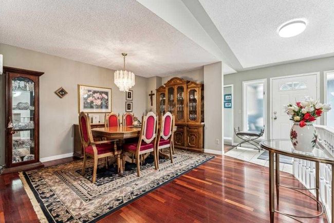 89 Shawnee Rise Sw, Home with 3 bedrooms, 3 bathrooms and 4 parking in Calgary AB | Image 12