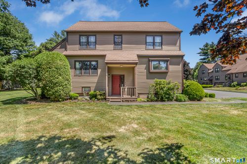 16-16 Stillmeadow Cir, Monroe, CT, 06468-2618 | Card Image