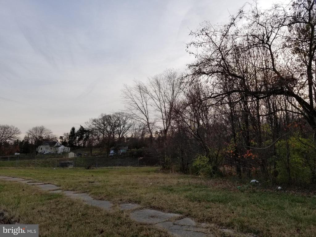 7940 E Park Dr, Glen Burnie, MD 21061