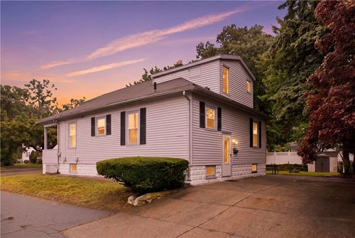 445 Smithfield Rd, North Providence, RI, 02904-4234 | Card Image