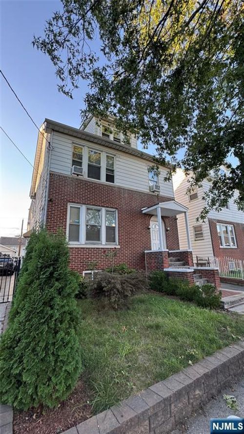 137 15th Street, Bloomfield, NJ, 07003 | Card Image