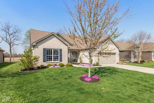 4220 Backstretch Ln, Bargersville, IN, 46106-5515 | Card Image