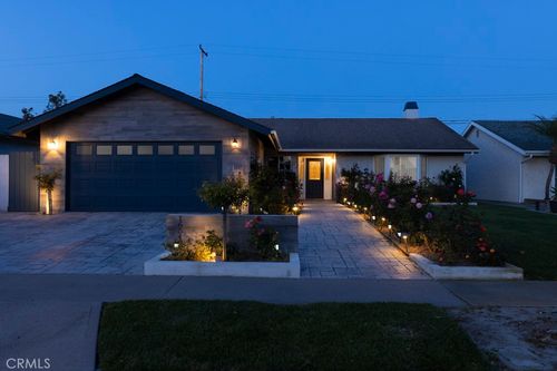 16542 Fountain Ln, Huntington Beach, CA, 92647-4370 | Card Image
