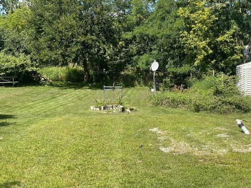 28-123 Woodhaven Dr E, Sublette, IL, 61367 | Card Image